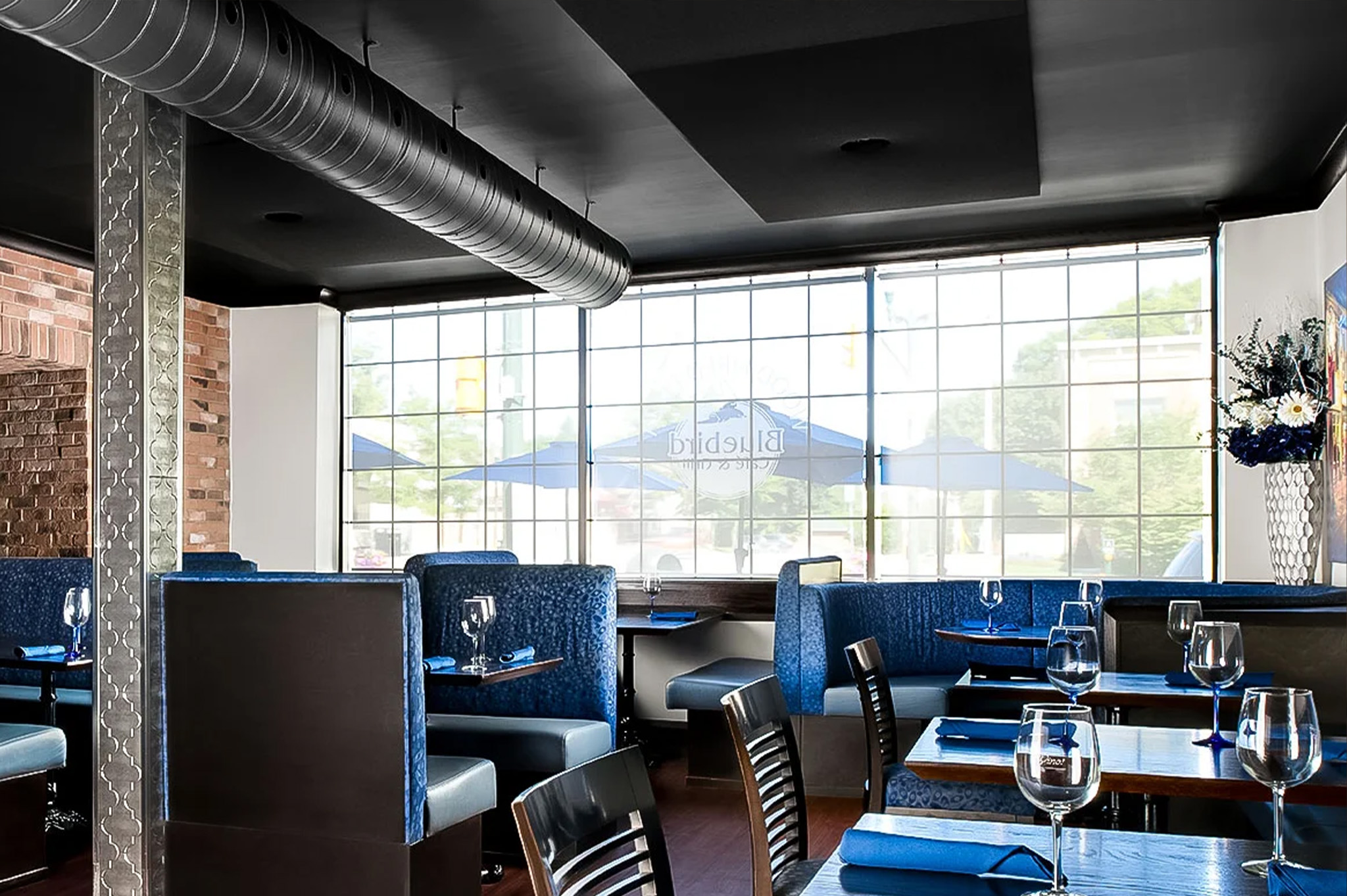 Bluebird Café & Grill